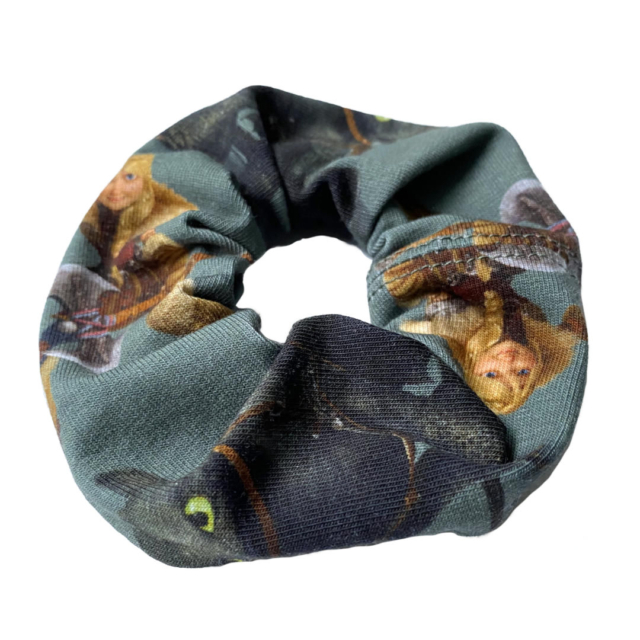 scrunchie with toothless print