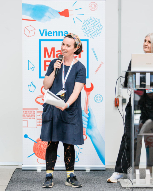 joanna introducing my talk on stage