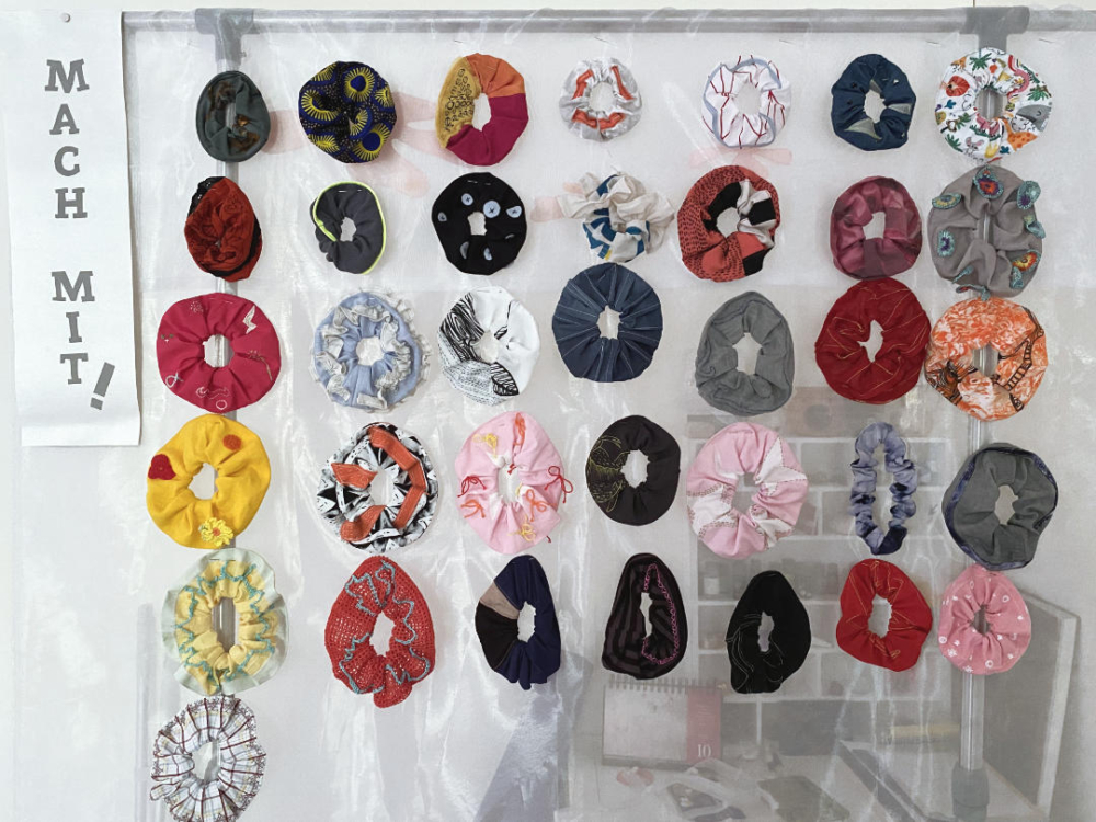 Scrunchiewall with 36 scrunchies